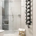 16 Apartament