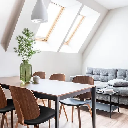 Apartament 16